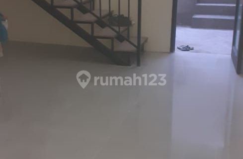 New 2.5-Storey Strategic Shop House by the Main Road 1