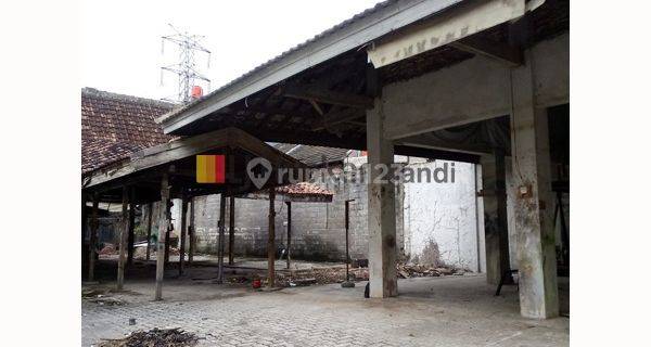 Gudang di Kh Thohir Majapahit Semarng 1