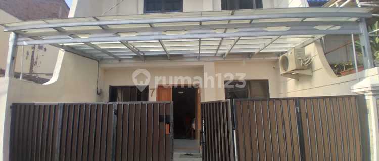 House for Sale in West Tebet 1