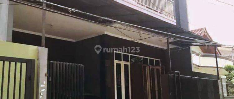 Rumah Bagus Siap Huni Lokasi strategis di taman ratu(TR49) 1