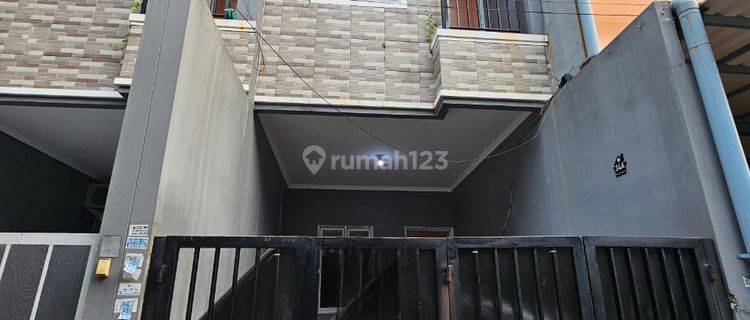 Rumah 3,3x13 Siap Huni bebas banjir di Tanjung Duren(TD313) 1