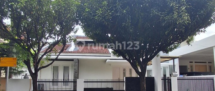 Rumah Suasana Nyaman di Kemang Pratama (Dm) 1