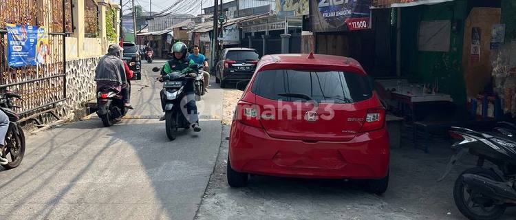 Kiosk and Boarding Houses for Sale, Fully Occupied in Cipayung, Jakarta (Ready) 1