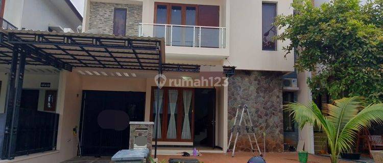 Disewakan Rumah semi furnish, dalam Cluster Harapan indah Bekasi 
 1