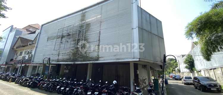 Three adjacent shophouses in BSD. 1
