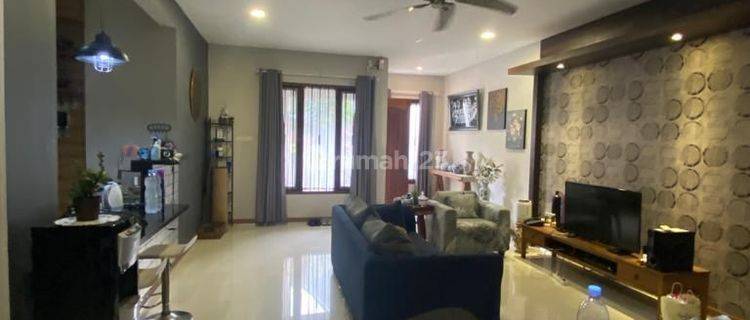 Rumah Bagus 2 Lantai Semi Furnished Siap Huni di Bintaro 1