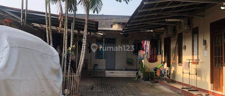 Rumah kost 10 pintu dengan kamar mandi dalam, parkir luas 1