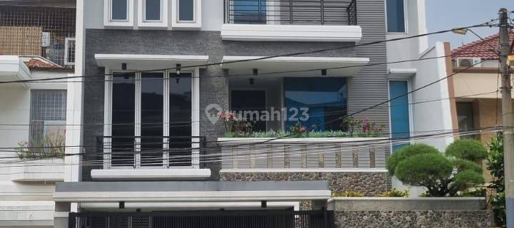 Rumah Green Garden Hanya 10 M Nego 1