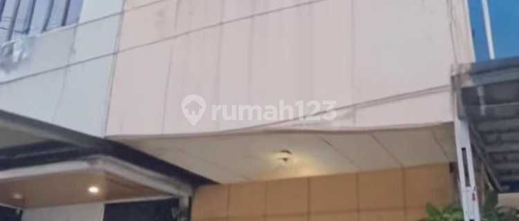 Ready-to-Use Shop House in a Very Strategic, Safe, and Comfortable Location 1