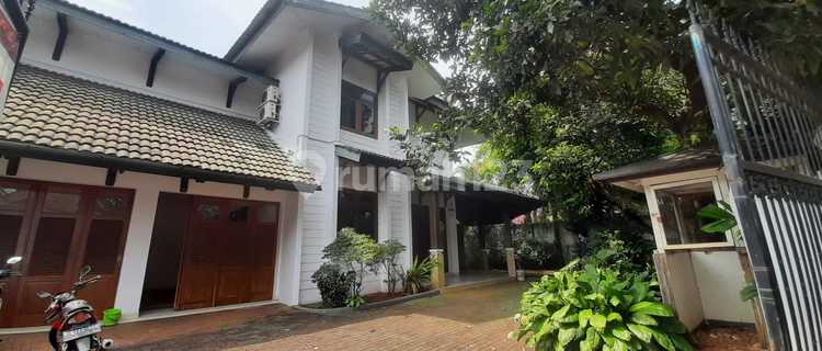 Luxury Beautiful Ready-to-Occupy House in Kemang, South Jakarta 1
