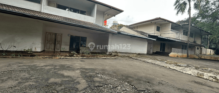 Rumah Hitung Tanah Di Kemang Jakarta Selatan 1