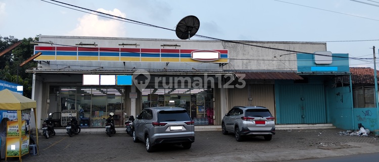 For Sale: Shop House and House along with vacant land in Cijengkol, Bekasi. 1