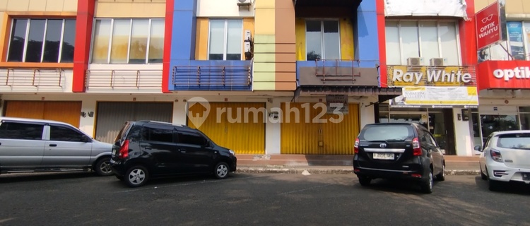 For Rent 3-Storey Shophouse Prime Location Very Strategic 1