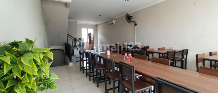 Shop House for Sale at Festive Garden Boulevard Grand Wisata - 2.5 Floors, Strategic Location & Attractive Price 1