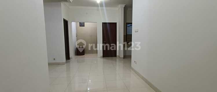 Disewakan rumah , grand wisata 1