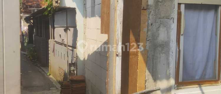 For Sale 6 Units of Rental Houses in Ciputat, South Tangerang City 1