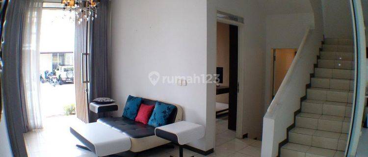 Rumah Sewa Full Furnished di Kota Baru Parahyangan 1