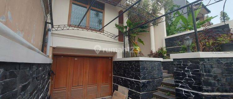 Rumah 3 Lantai, Sudah Selesai Renovasi Di Sayap Dago 1