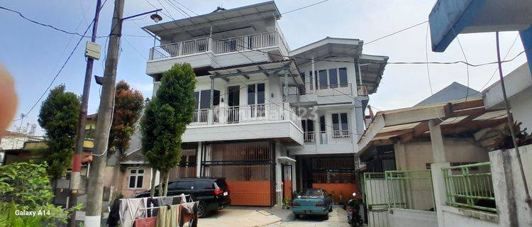 Rumah Tiga Lantai di Dalam Cluster Dekat Kawasan Lido Cigombong Bogor 1