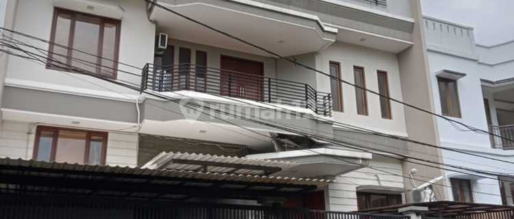 Nice house with a swimming pool in Sunter. 1