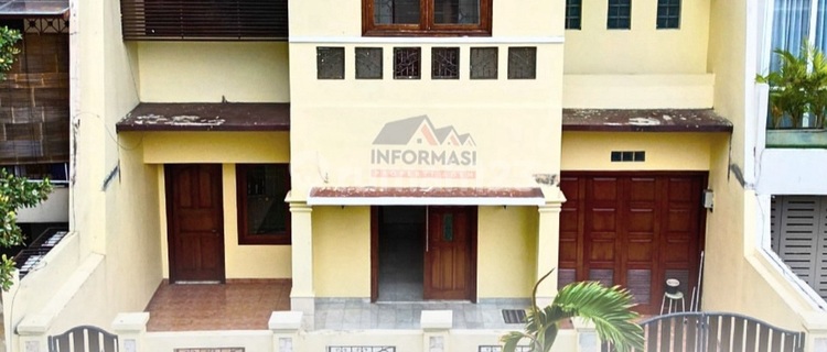 For Rent Good Condition Ready-to-Occupy House in Permata Buana Area West Jakarta 4 Bedrooms 1