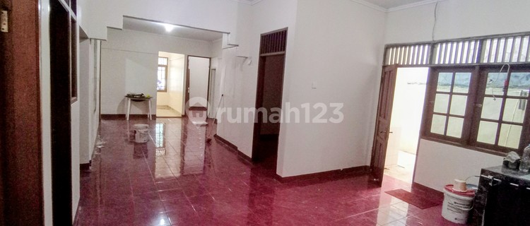Looking for a Rental House for Business? This Meruya Ilir House Makes Cash Flow! 1