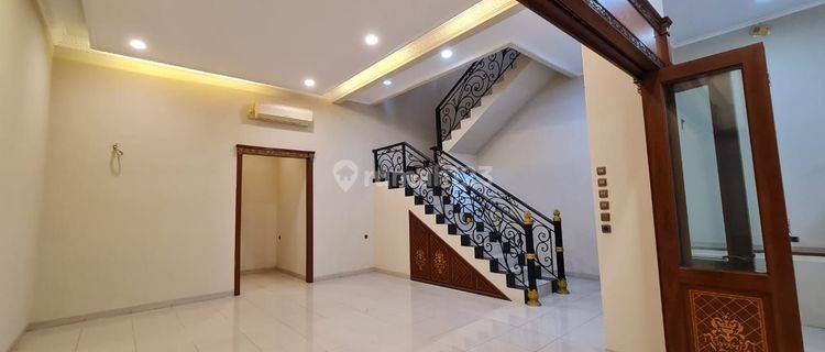 Rumah Puri Indah blok B, lt.177m2, 2.5 lantai, Bagus 1