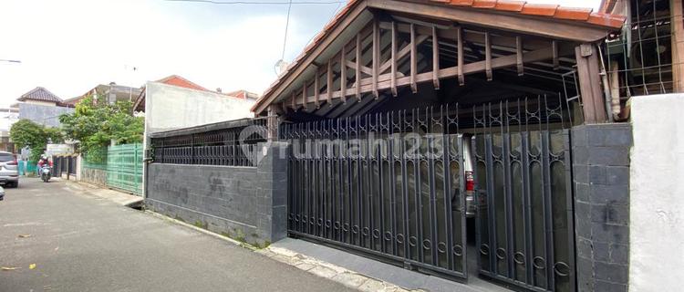 For Sale House on Jl.Petogogan Gandaria SHM Good Unfurnished 1