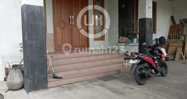 Ready-to-occupy house on Jalan Gajah Birowo 1