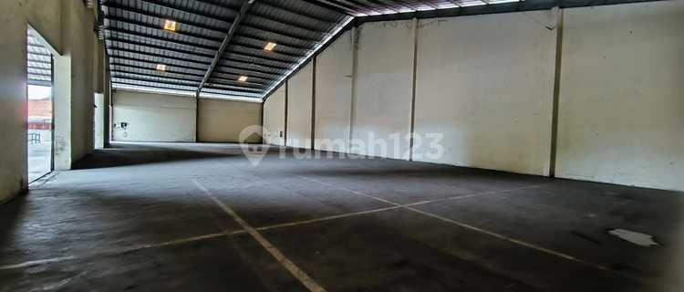 Gudang di daerah Tugu 1