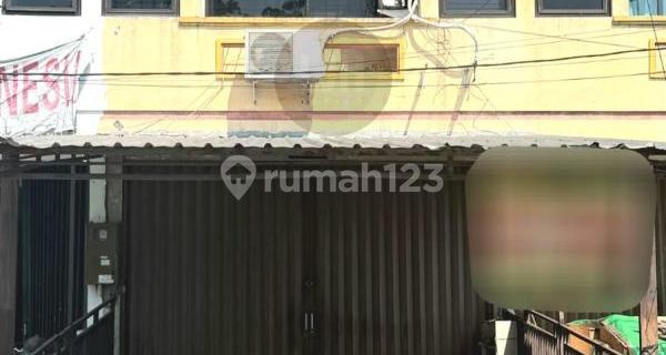 Ruko siap pakai di jalan Supriyadi 1