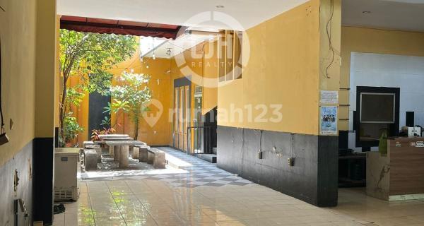 Nice Shophouse in Semawis Housing Complex 1