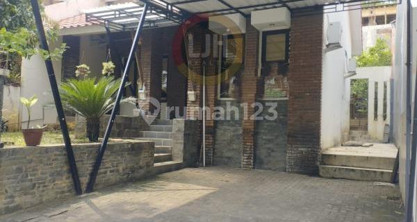 Rumah siap huni di Villa Pinus 1