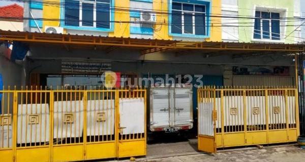 Ruko siap pakai di jalan Barito 1