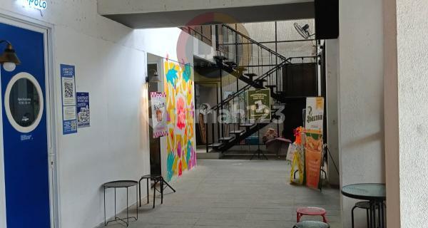 Commercial building on Cendrawasih Street. 1