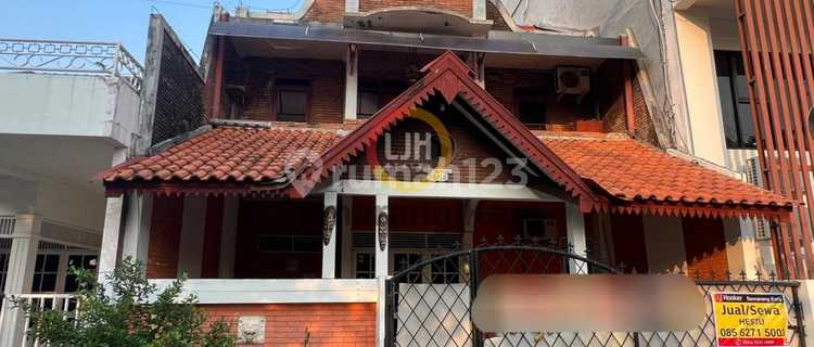 Rumah siap huni di Puri Anjasmoro 1
