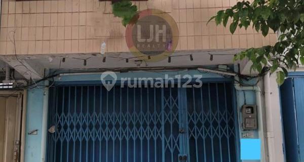 Ruko bagus di jalan Beteng 1