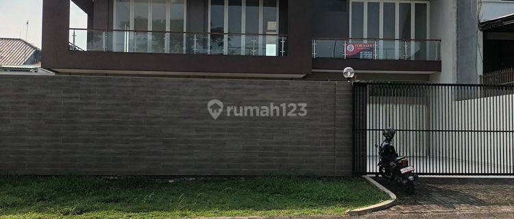 Rumah Besar Harga Menarik di Kota Wisata Cibubur 1