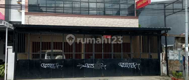 Affordable and Luxurious Ruko Fully Furnished on Kumala Street, Makassar 1