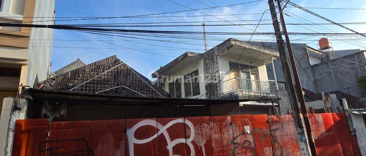 Rumah Tua Di Jl Sumba Tembus Jl Serui Makassar 1