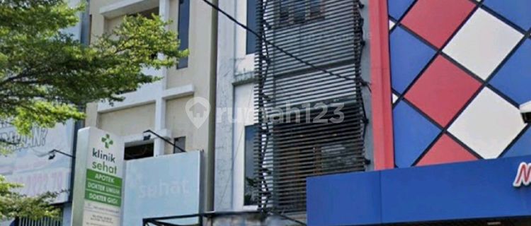 3-Story Shop House in Panakkukang Business Area, Makassar 1