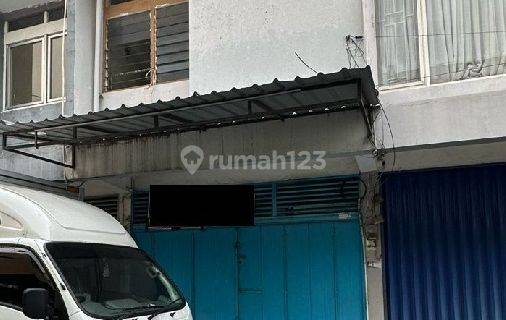 Ruko Siap Pakai di Jalan Kartini 1