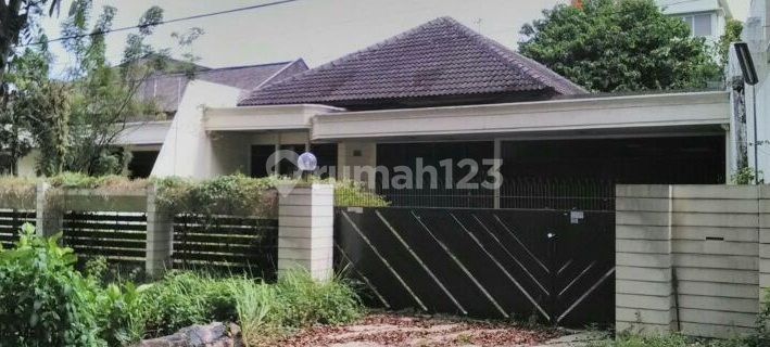 Rumah lama di jalan Merapi 1