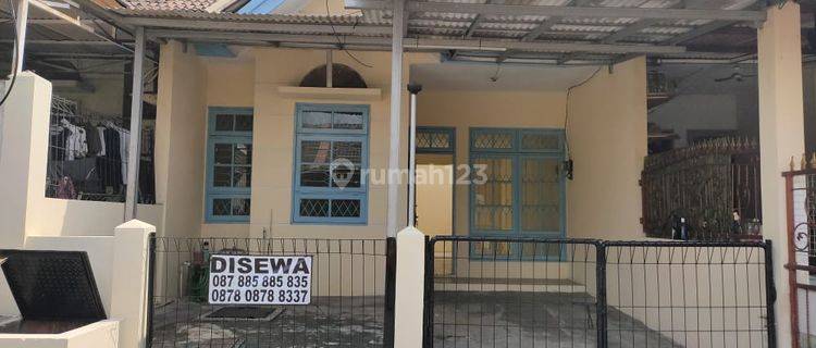 Rumah renov siap huni lokasi aman dan tenang 1