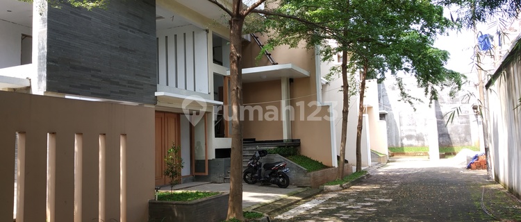 Townhouse in Ciputat near UIN Campus, 2.15 Billion 1
