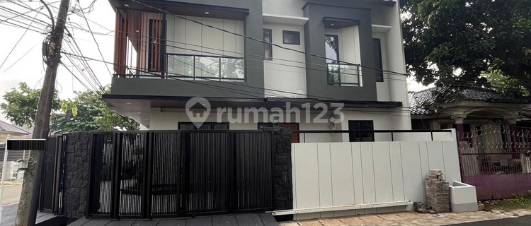 Dijual Rumah Baru langsung huni dan strategis depan taman di Griya Loka BSD City 1