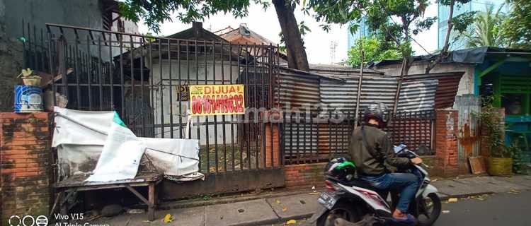 Rumah Tua Hitung Tanah Strategis Daerah Karet Kuningan 1