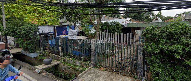 Rumah Tua Pinggir Jalan Besar di Kepu Selatan Kemayoran 1