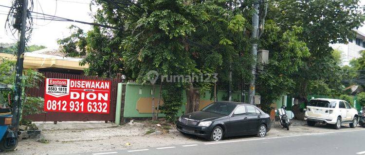 Rumah strategis jalan besar di Mangga besar  1