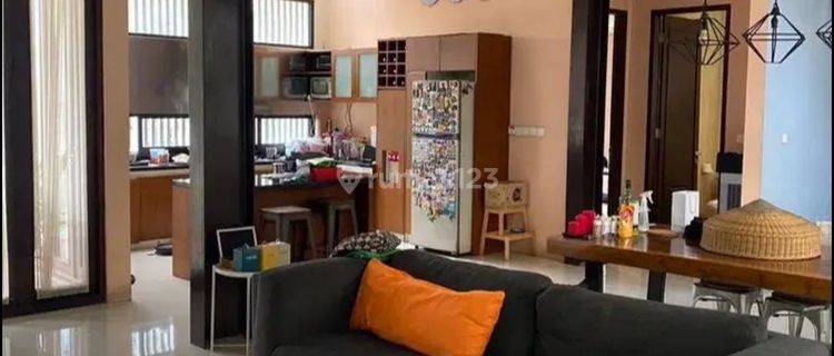 Rumah Berkonsep Industrial Minimalis Modern di Bintaro  1